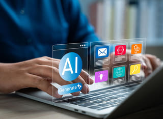 Beginnende crypto-investeerder die de grondbeginselen van geautomatiseerde AI-handel verkent